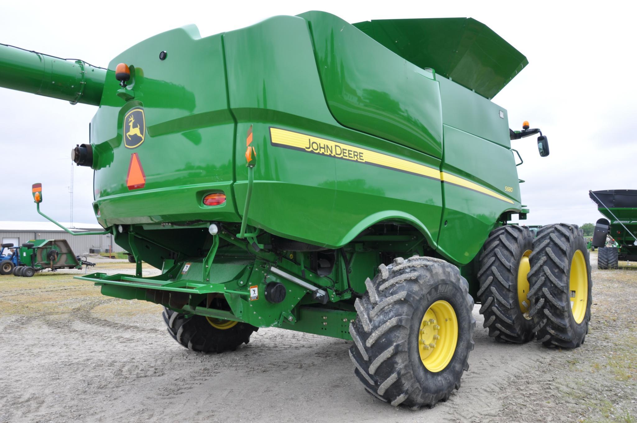 2012 John Deere S680 2wd combine