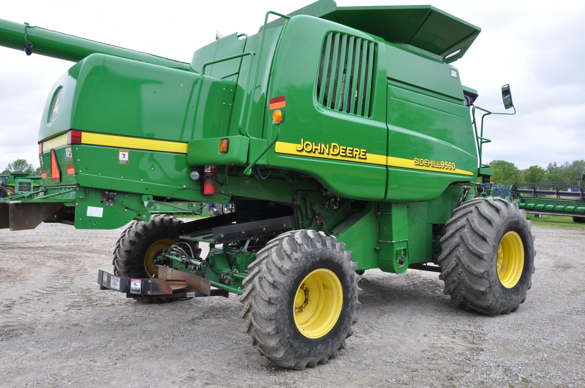 2005 John Deere 9560 Sidehill 4wd combine