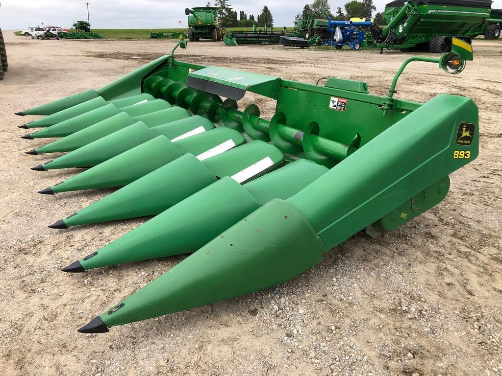 1999 John Deere 893 8 row 30" corn head