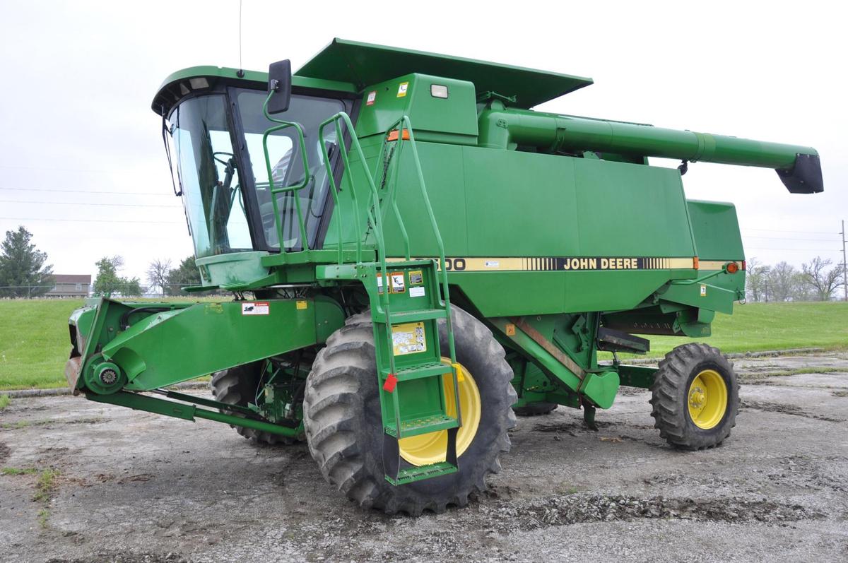 1993 John Deere 9500 2wd combine