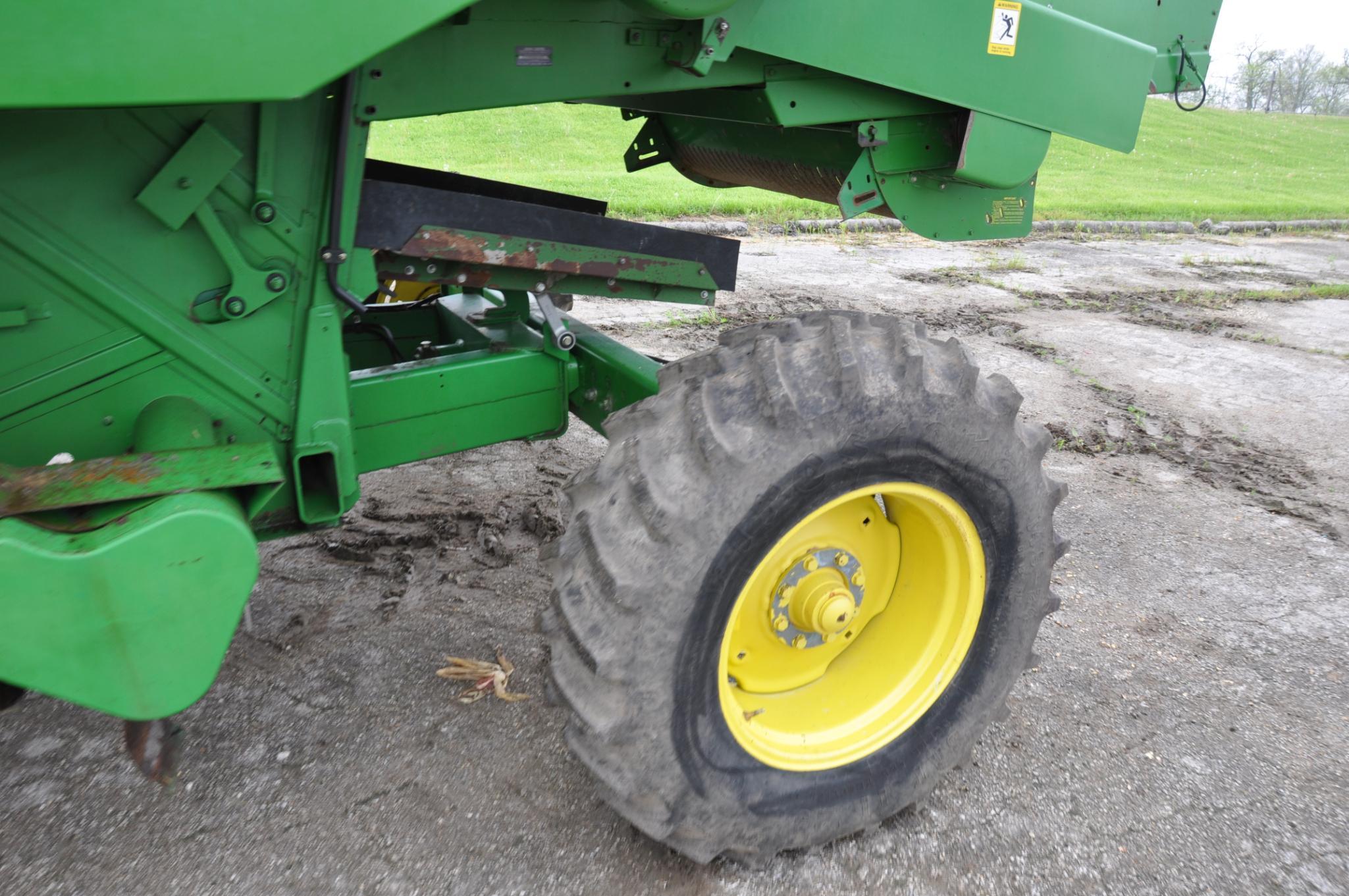 1993 John Deere 9500 2wd combine