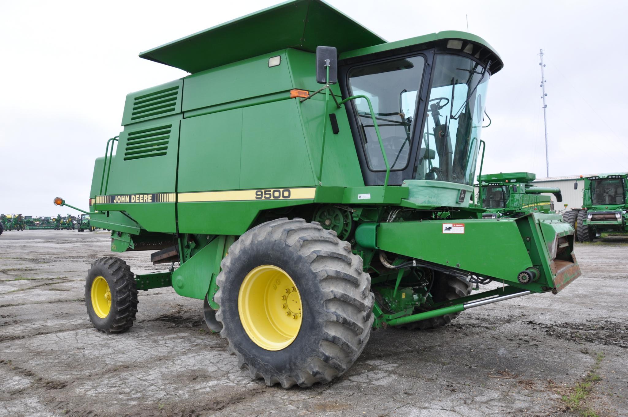 1993 John Deere 9500 2wd combine