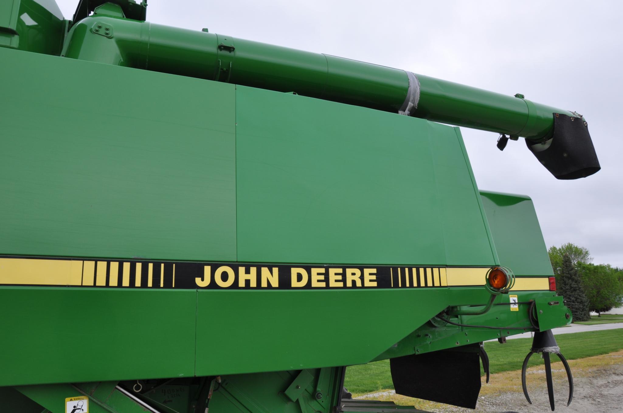 1993 John Deere 9400 2wd combine