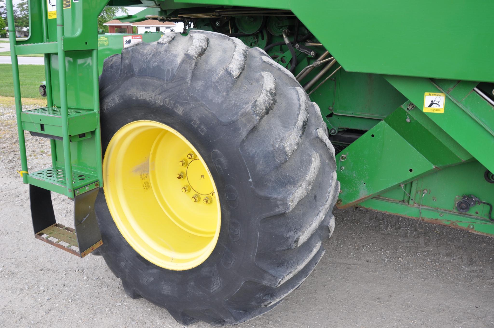 1993 John Deere 9400 2wd combine