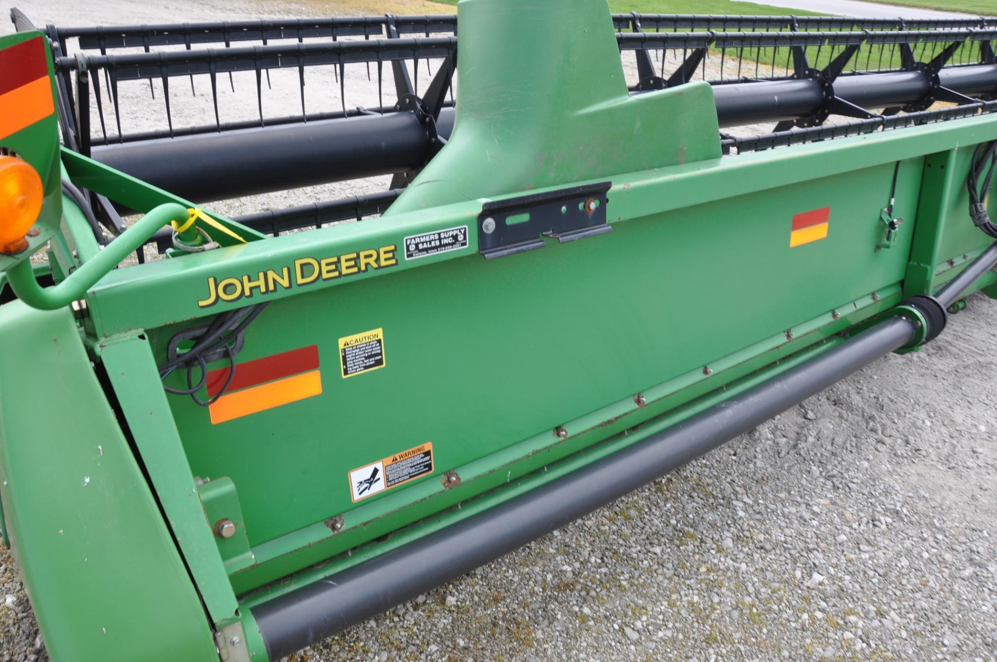 2004 John Deere 635F 35' HydraFlex platform