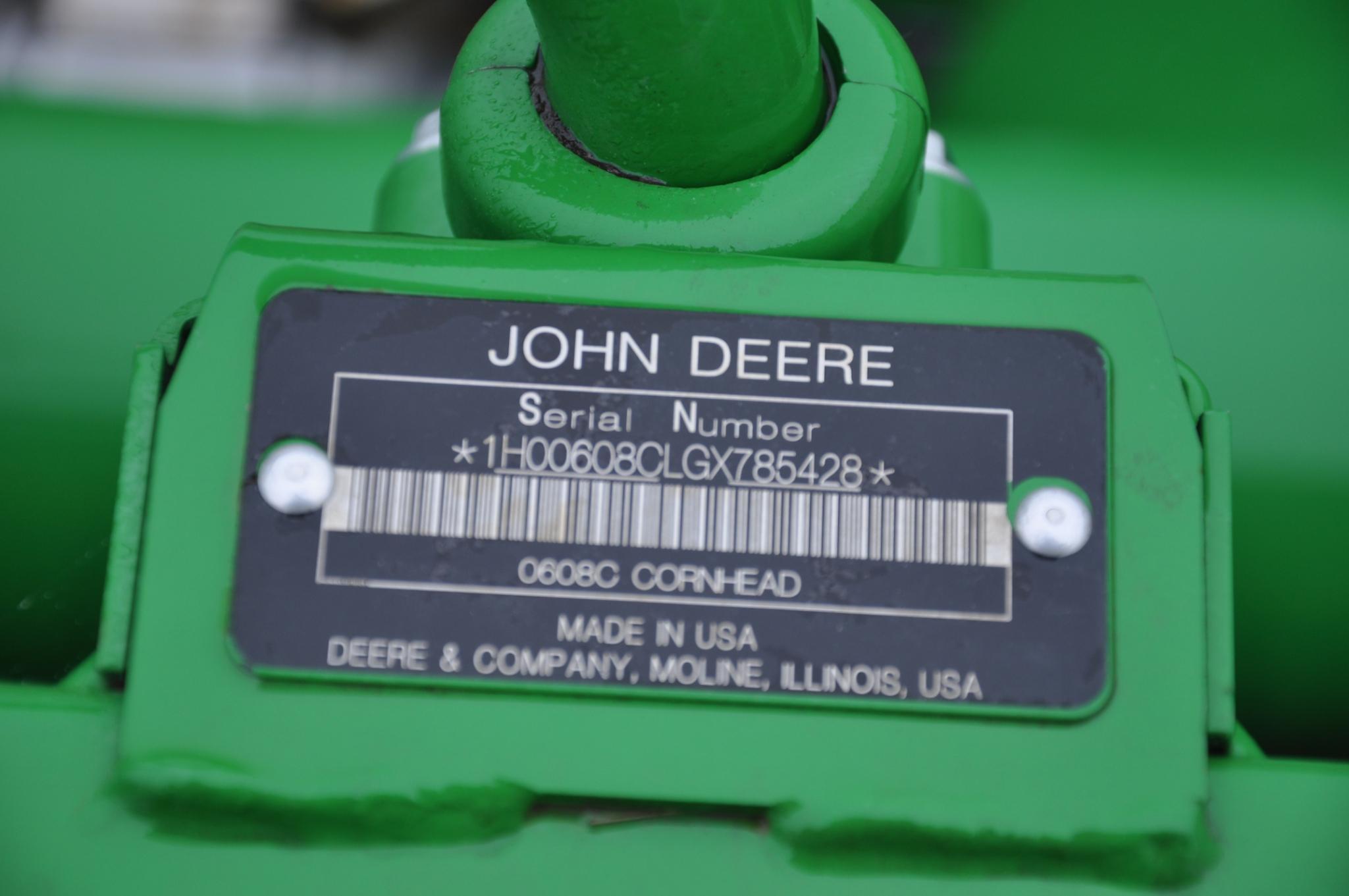 2016 John Deere 608C 8 row 30" corn head