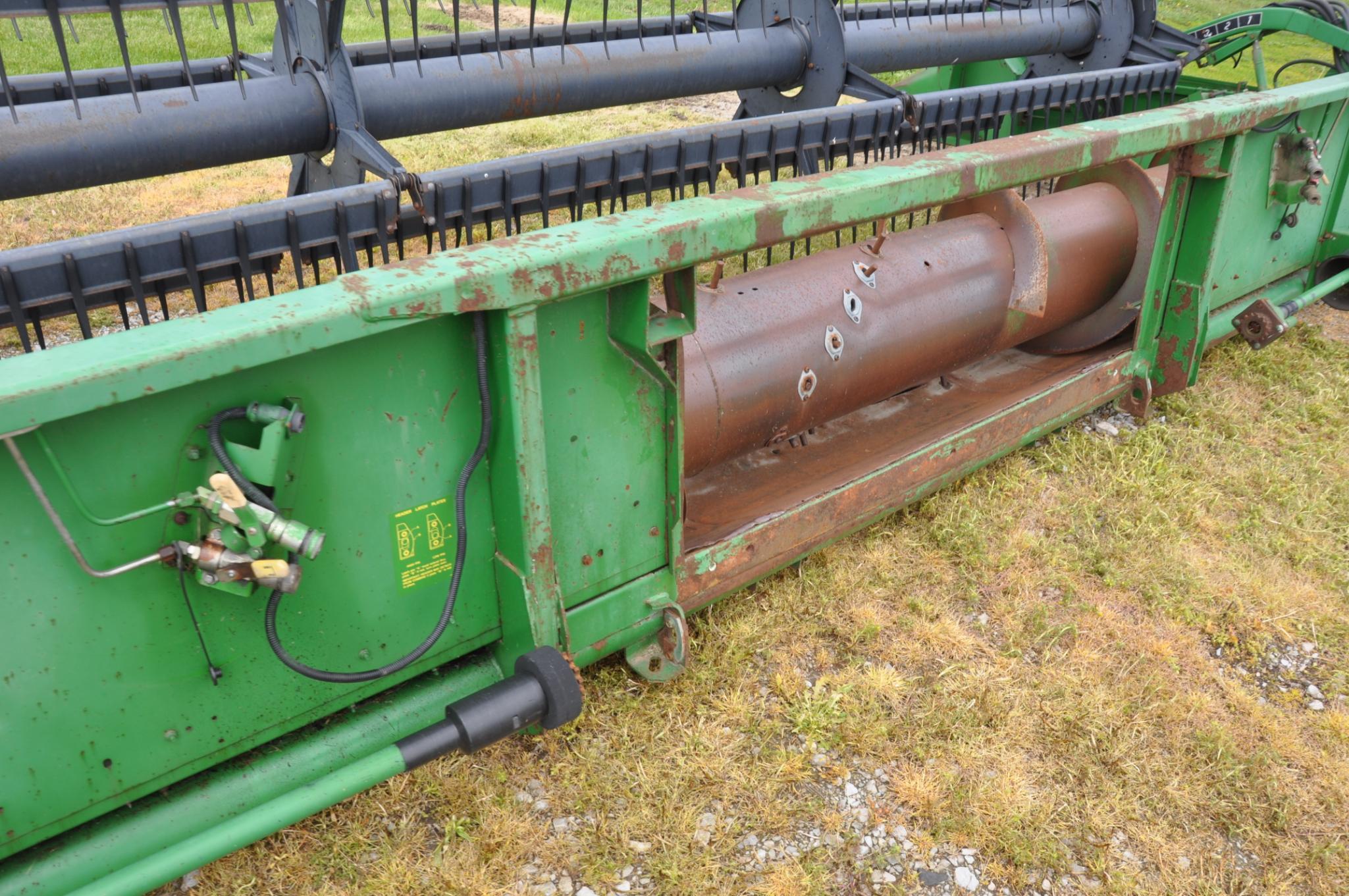 1989 John Deere 920F 20' platform