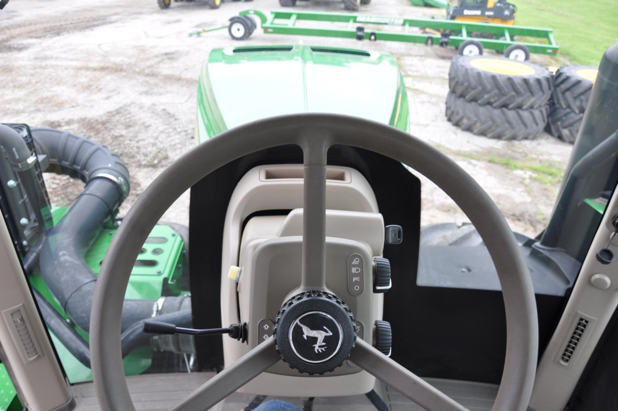 2017 John Deere 9470R 4WD tractor