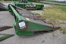 John Deere 643 6 row 30" corn head