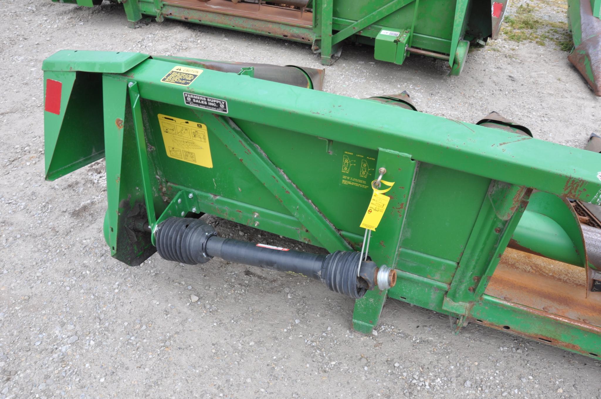 John Deere 643 6 row 30" corn head