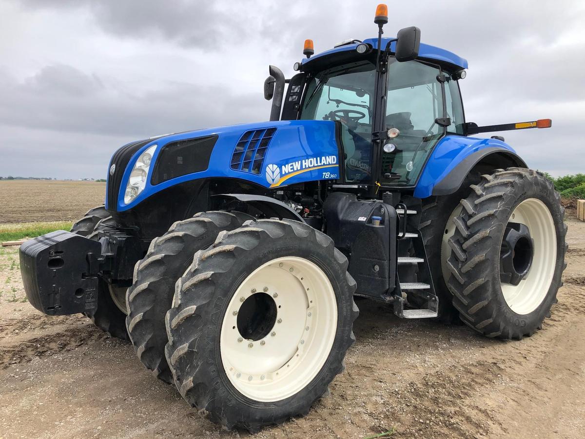 2013 New Holland T8.360 MFWD tractor