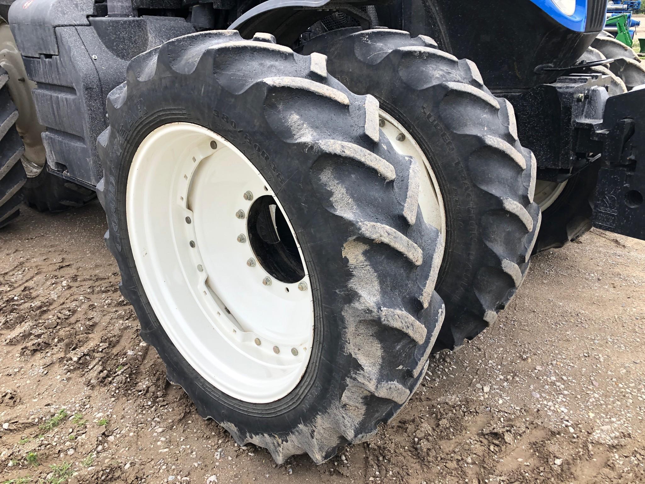 2013 New Holland T8.360 MFWD tractor