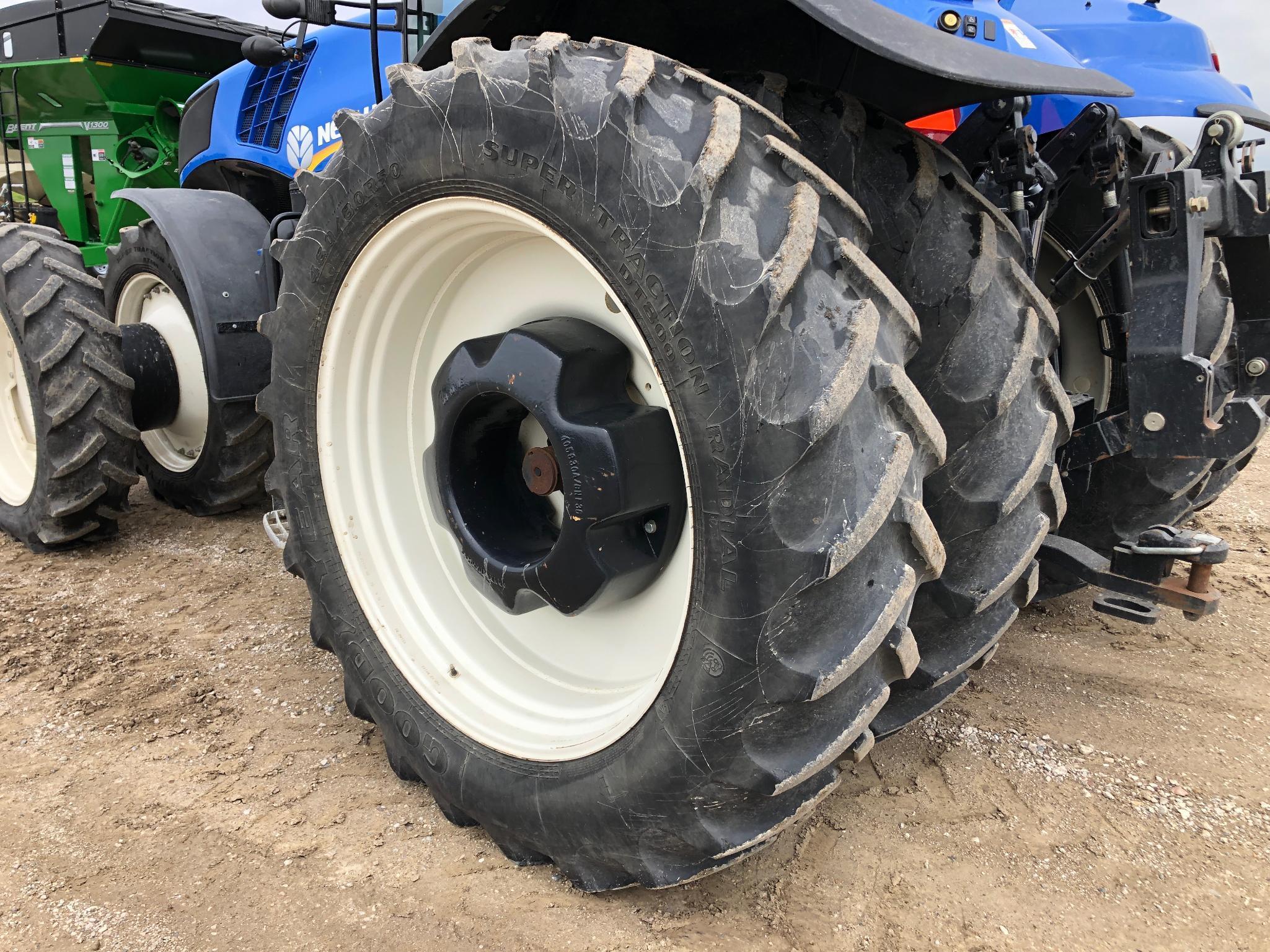 2013 New Holland T8.360 MFWD tractor