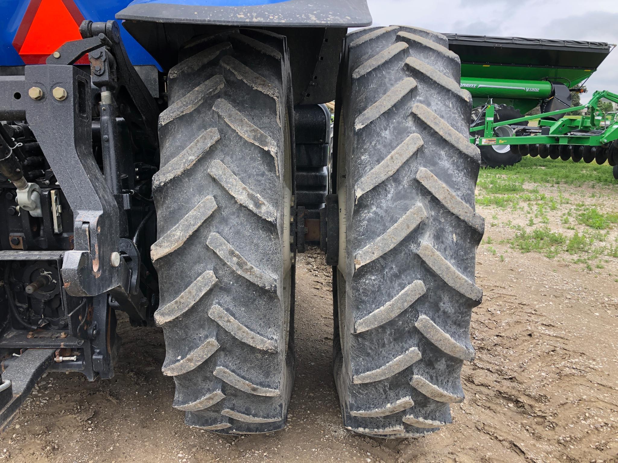 2013 New Holland T8.360 MFWD tractor