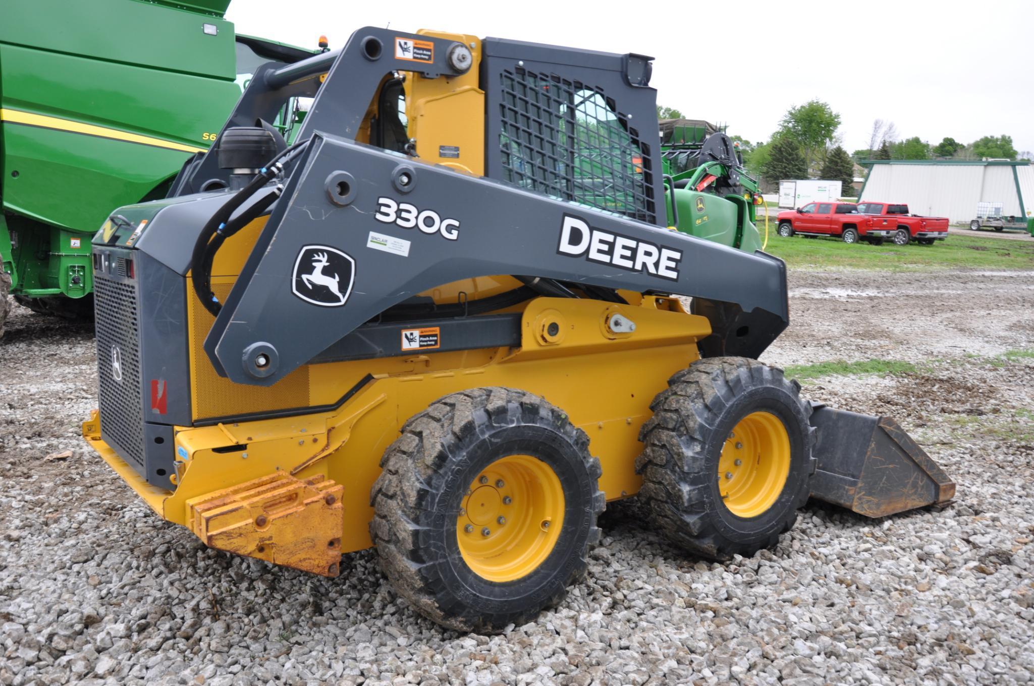 2017 John Deere 330G skid steer