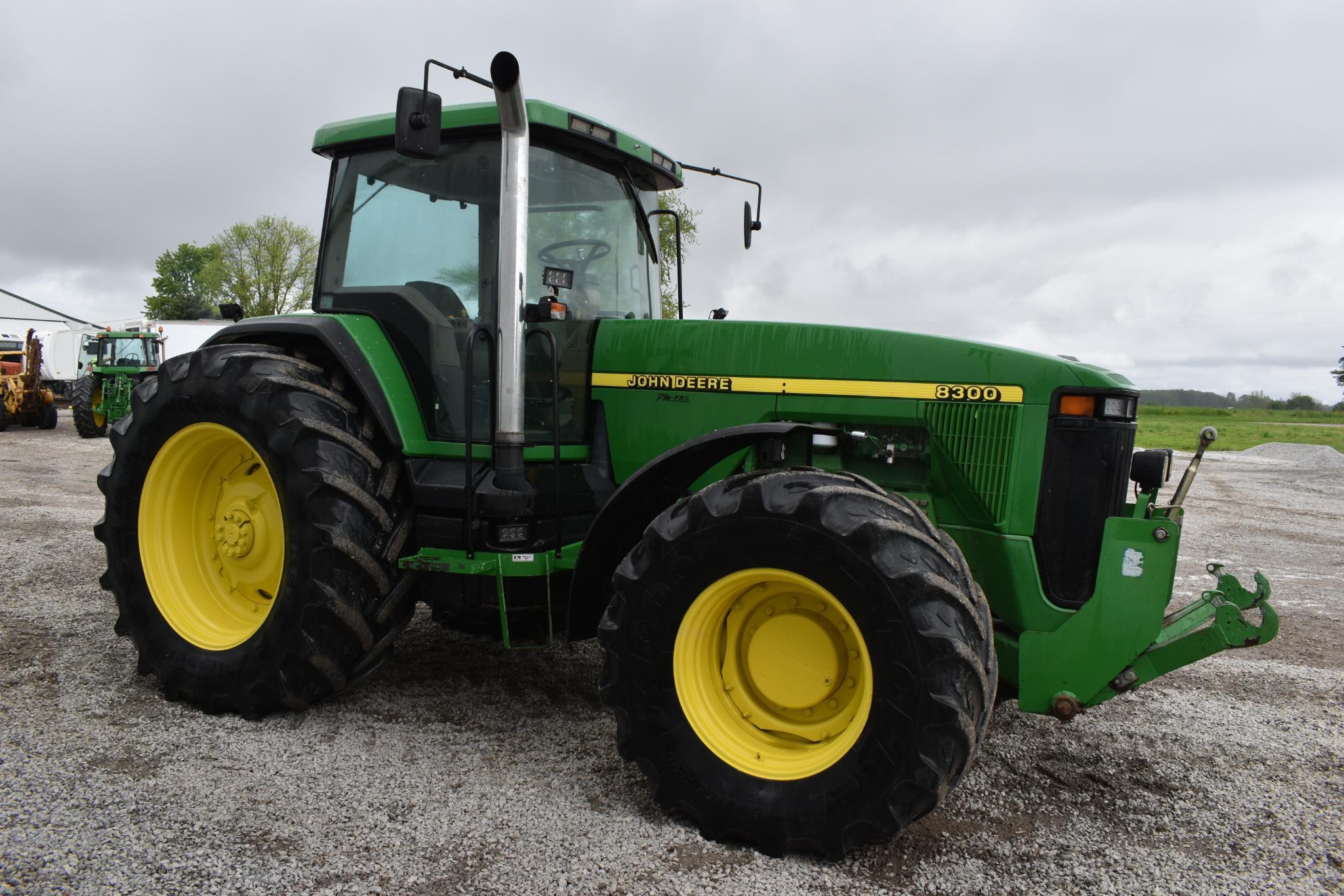 1998 John Deere 8300 MFWD tractor