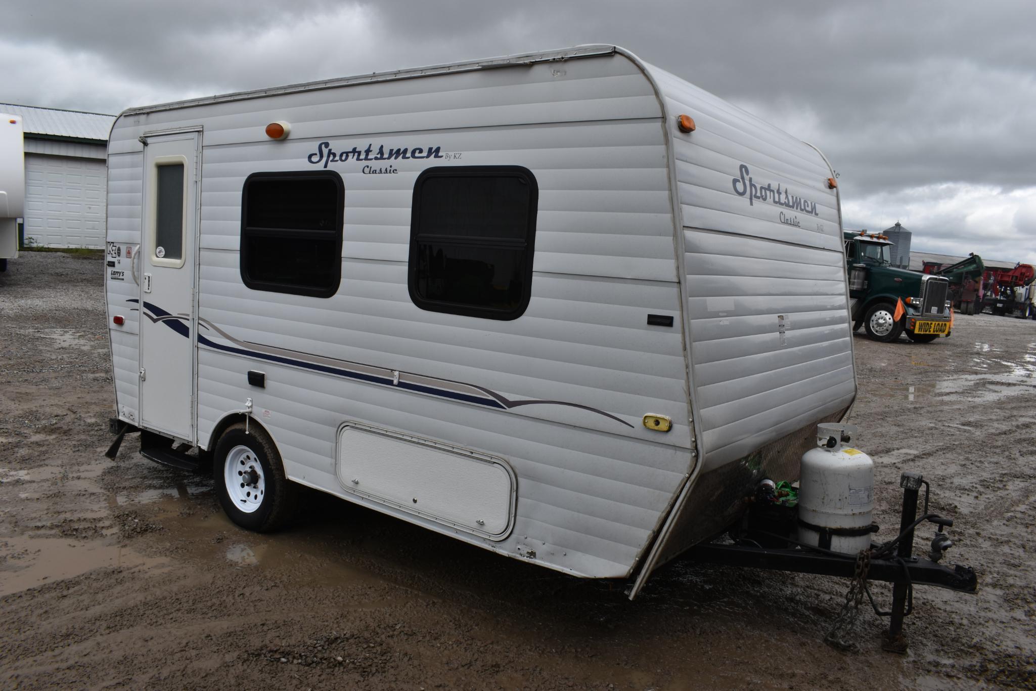 2009 Sportsman Classic 13' bumper hitch camper