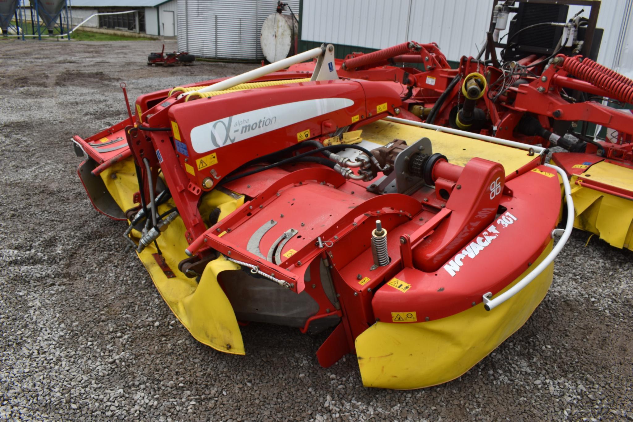 2008 Pottinger Novacat triple mount mower conditioner