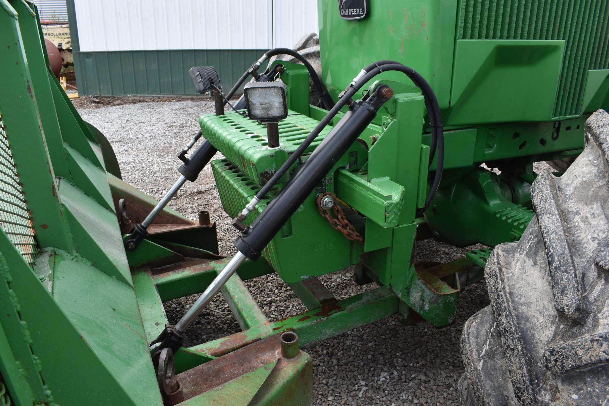 1992 John Deere 4955 MFWD tractor