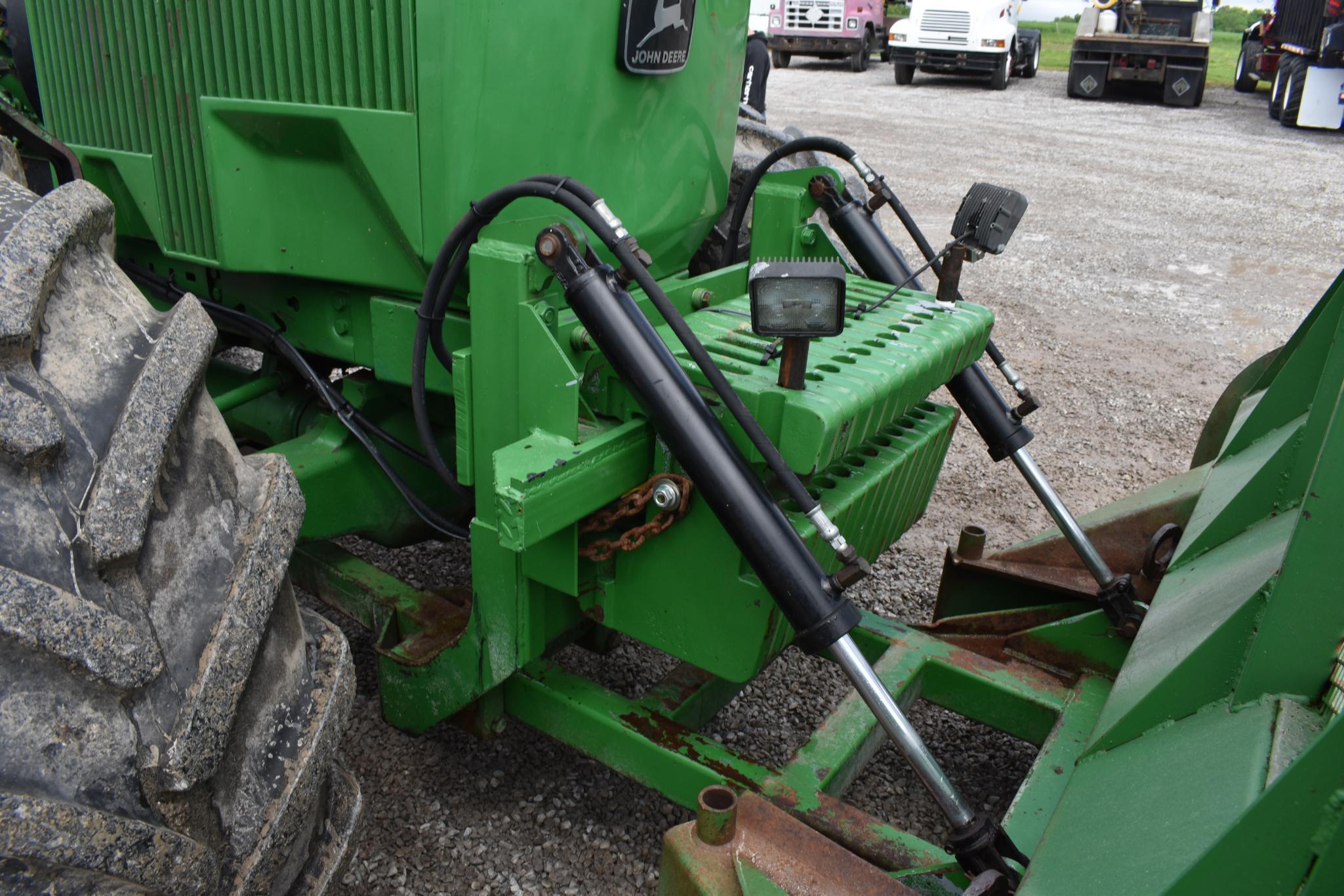 1992 John Deere 4955 MFWD tractor