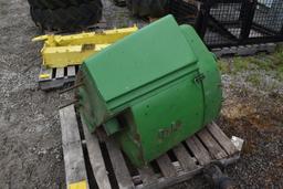 JD 4640 fuel tank