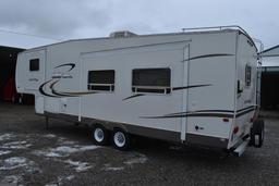 2005 Gulf Stream 32' 5th wheel camper