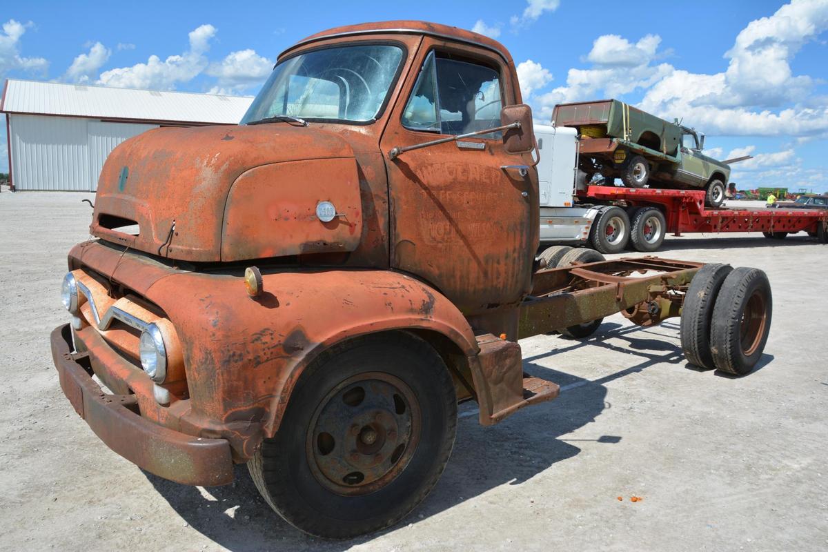 1957 Ford C-600