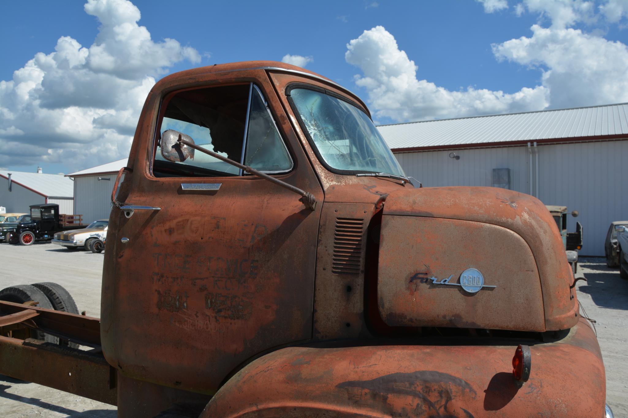 1957 Ford C-600