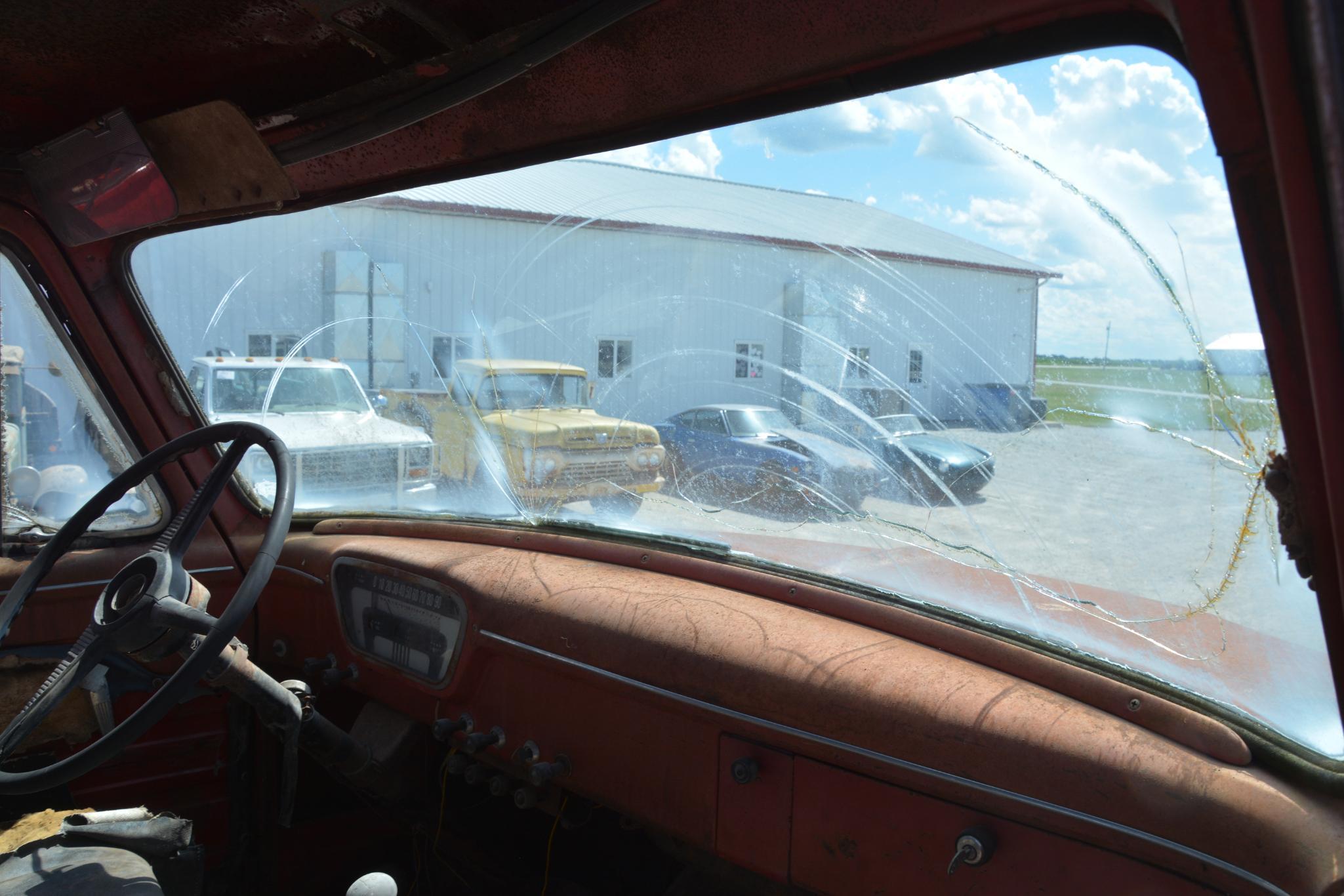 1957 Ford C-600