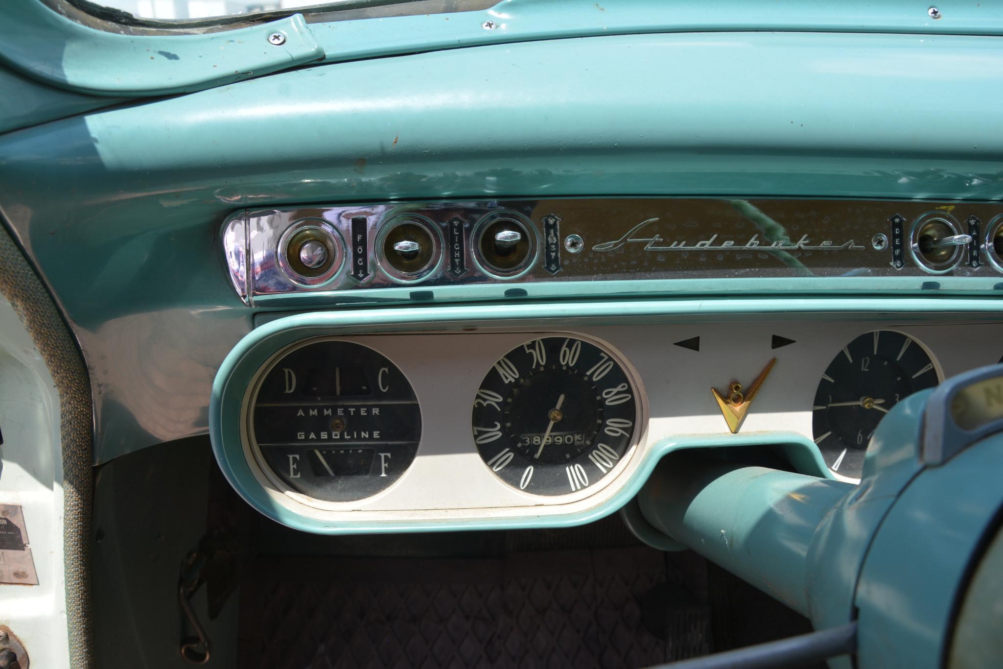 1954 Studebaker Landcruiser V8 4-door Sedan