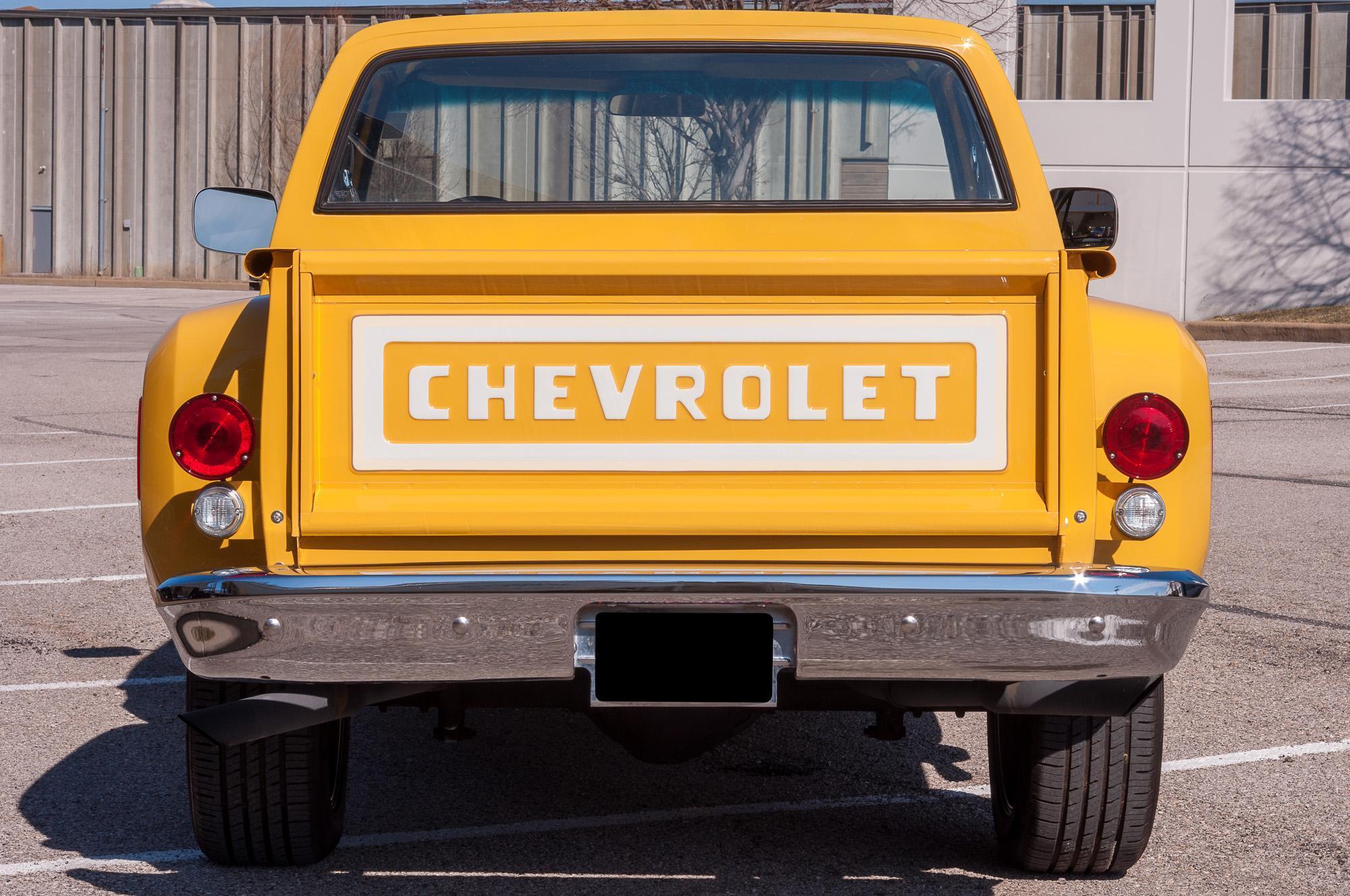 1974 Chevrolet C10 Custom Deluxe Stepside pickup