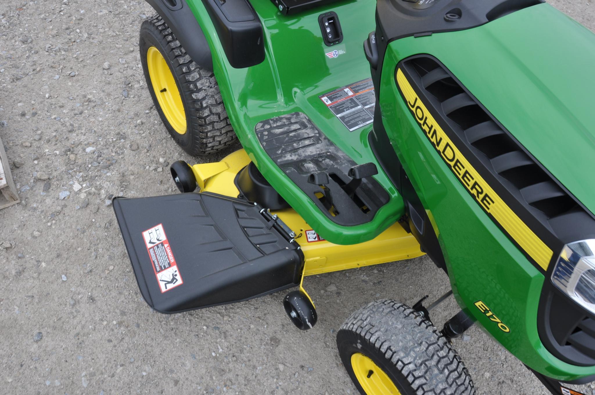 '19 JD E170 riding lawn mower