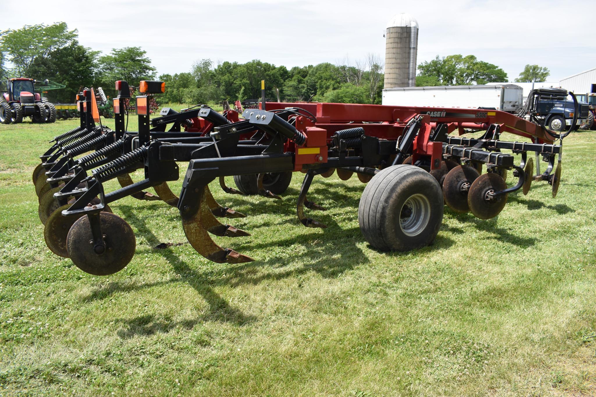 2008 Case-IH Ecolo-Tiger 530C 5-shank disc-ripper