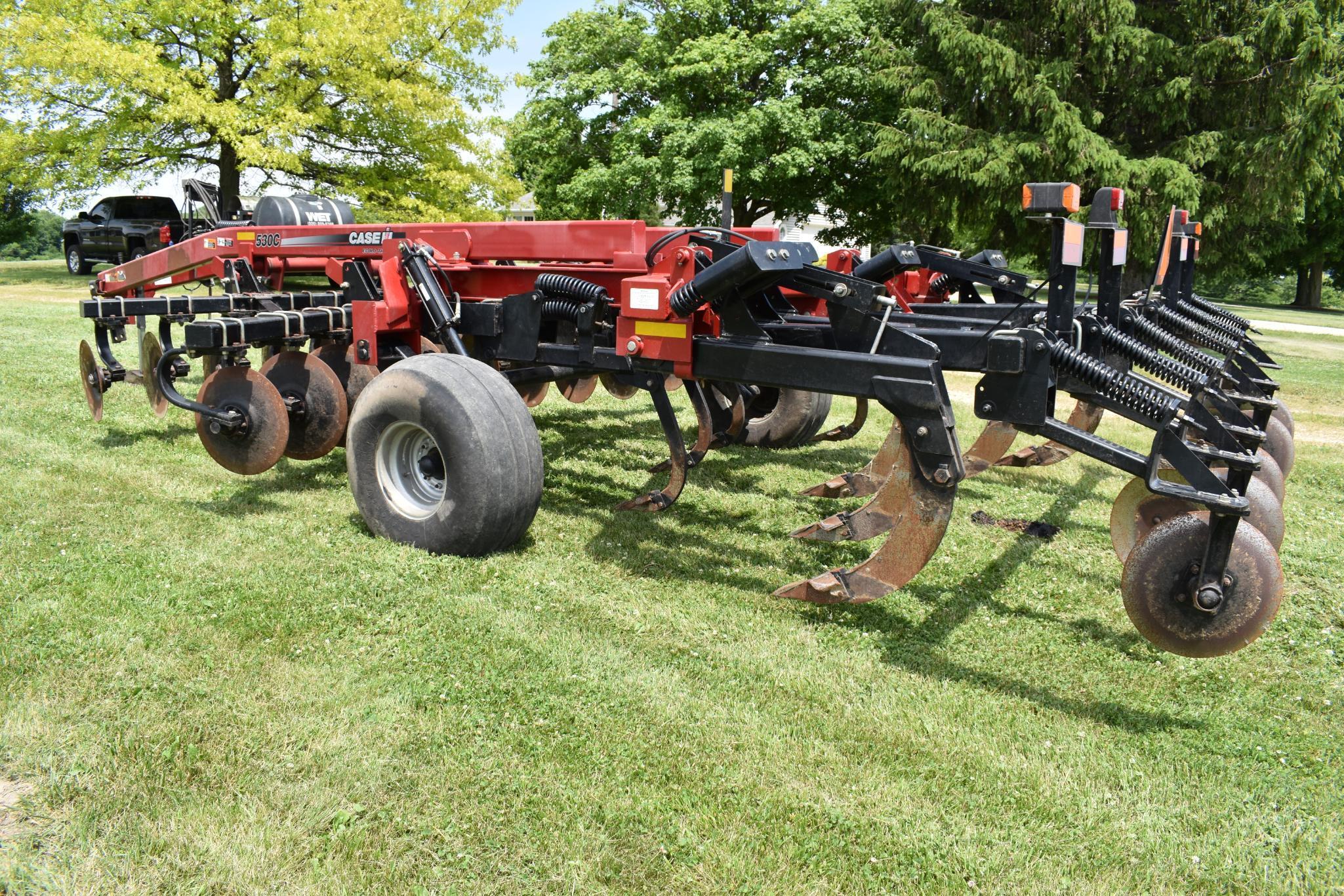 2008 Case-IH Ecolo-Tiger 530C 5-shank disc-ripper