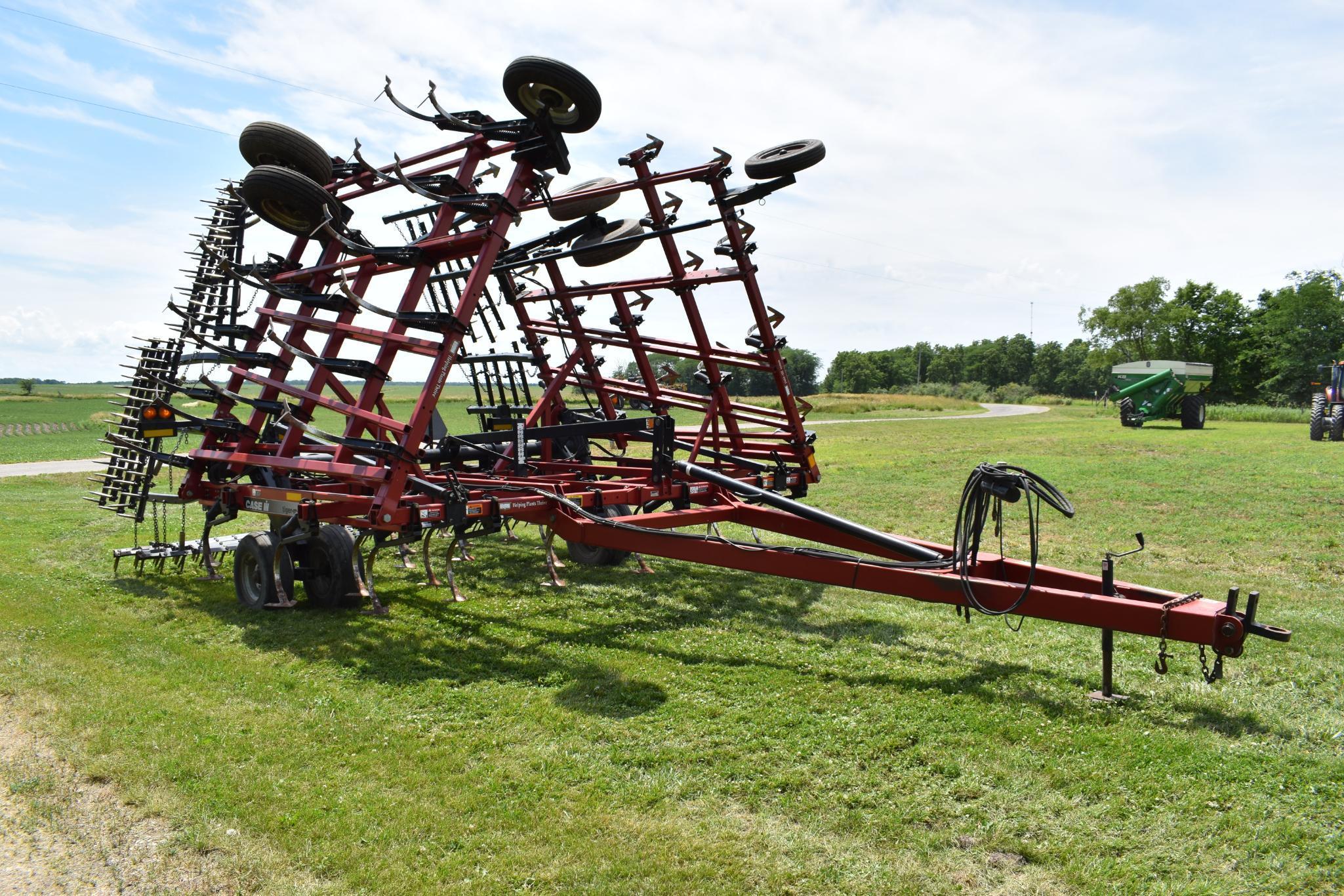 Case-IH Tiger-Mate II 36' field cultivator