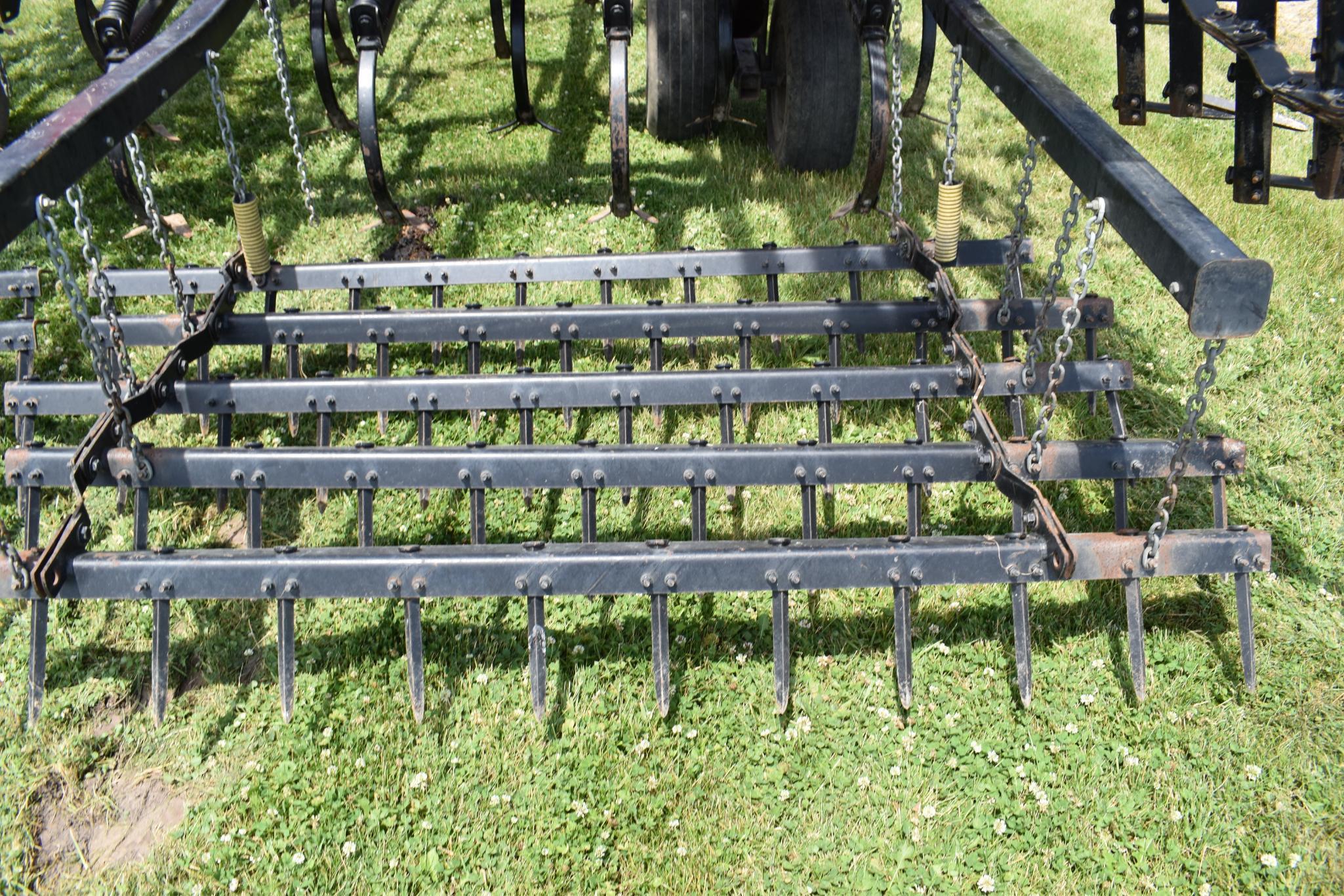 Case-IH Tiger-Mate II 36' field cultivator