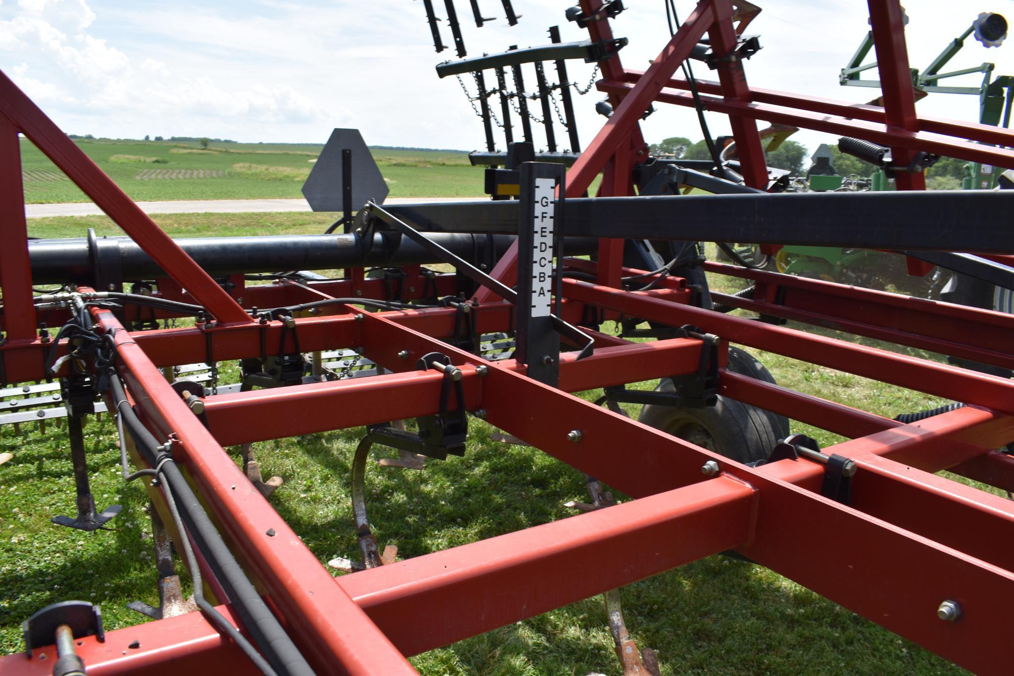 Case-IH Tiger-Mate II 36' field cultivator