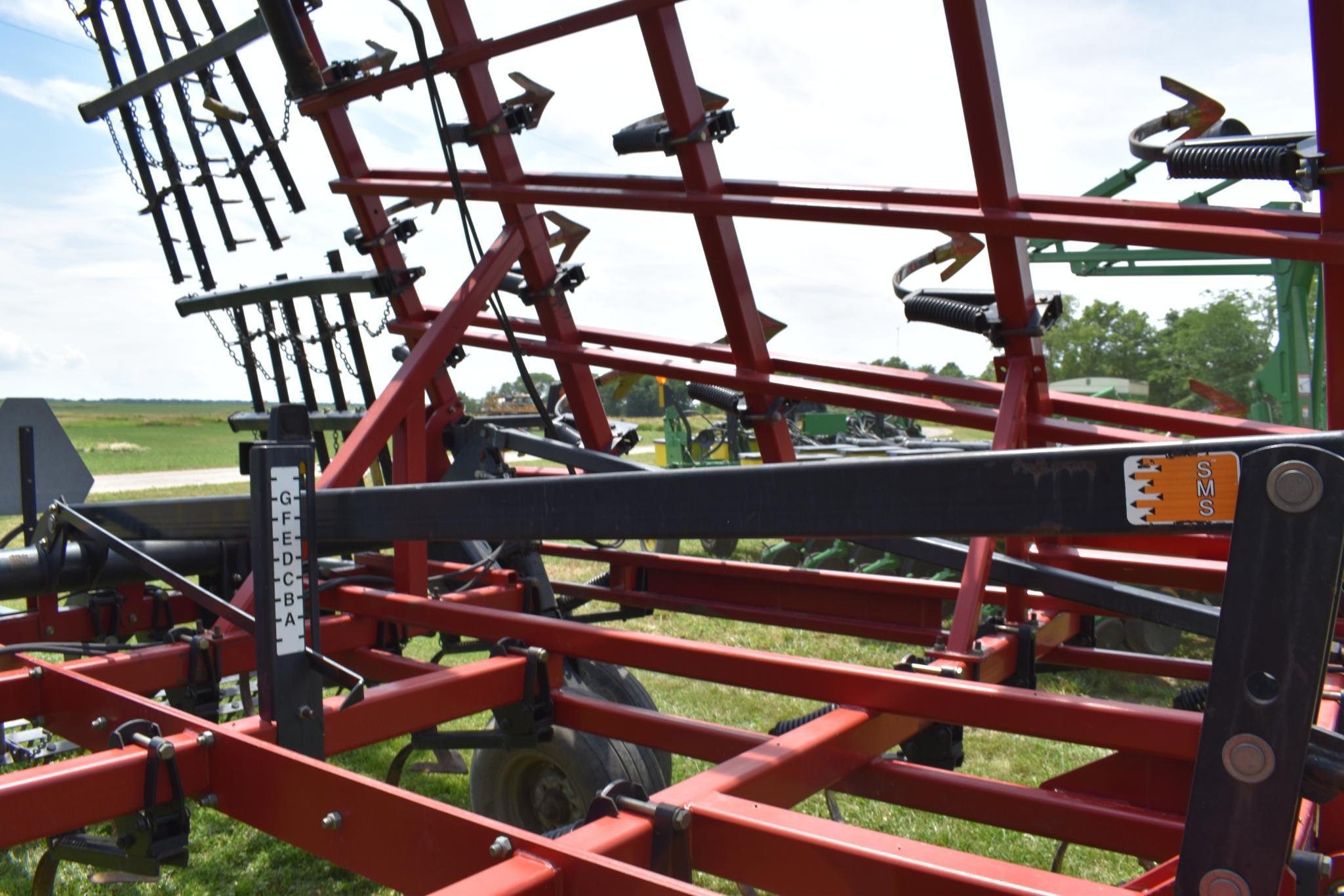 Case-IH Tiger-Mate II 36' field cultivator