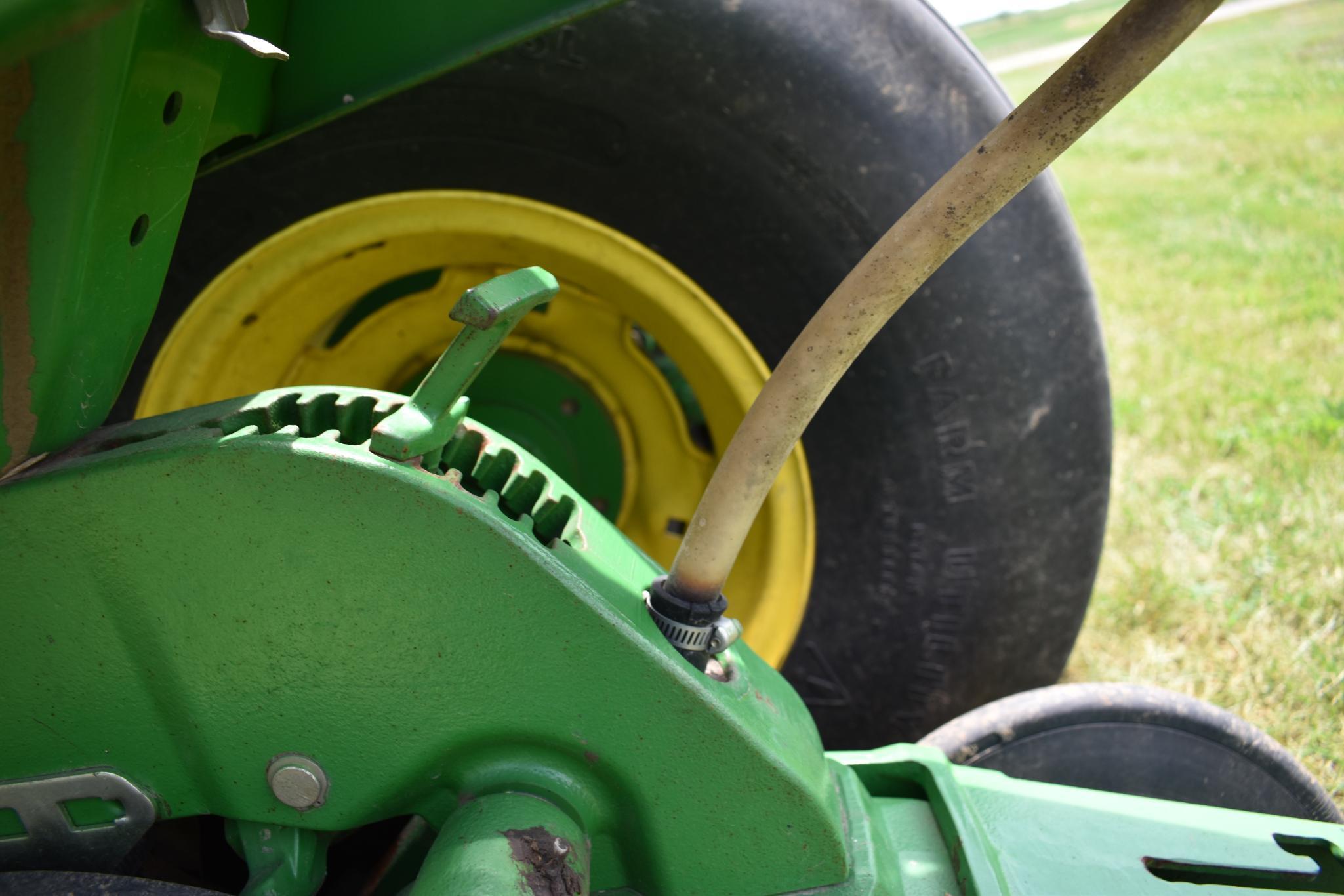 2006 John Deere 1770NT 16 row 30" planter