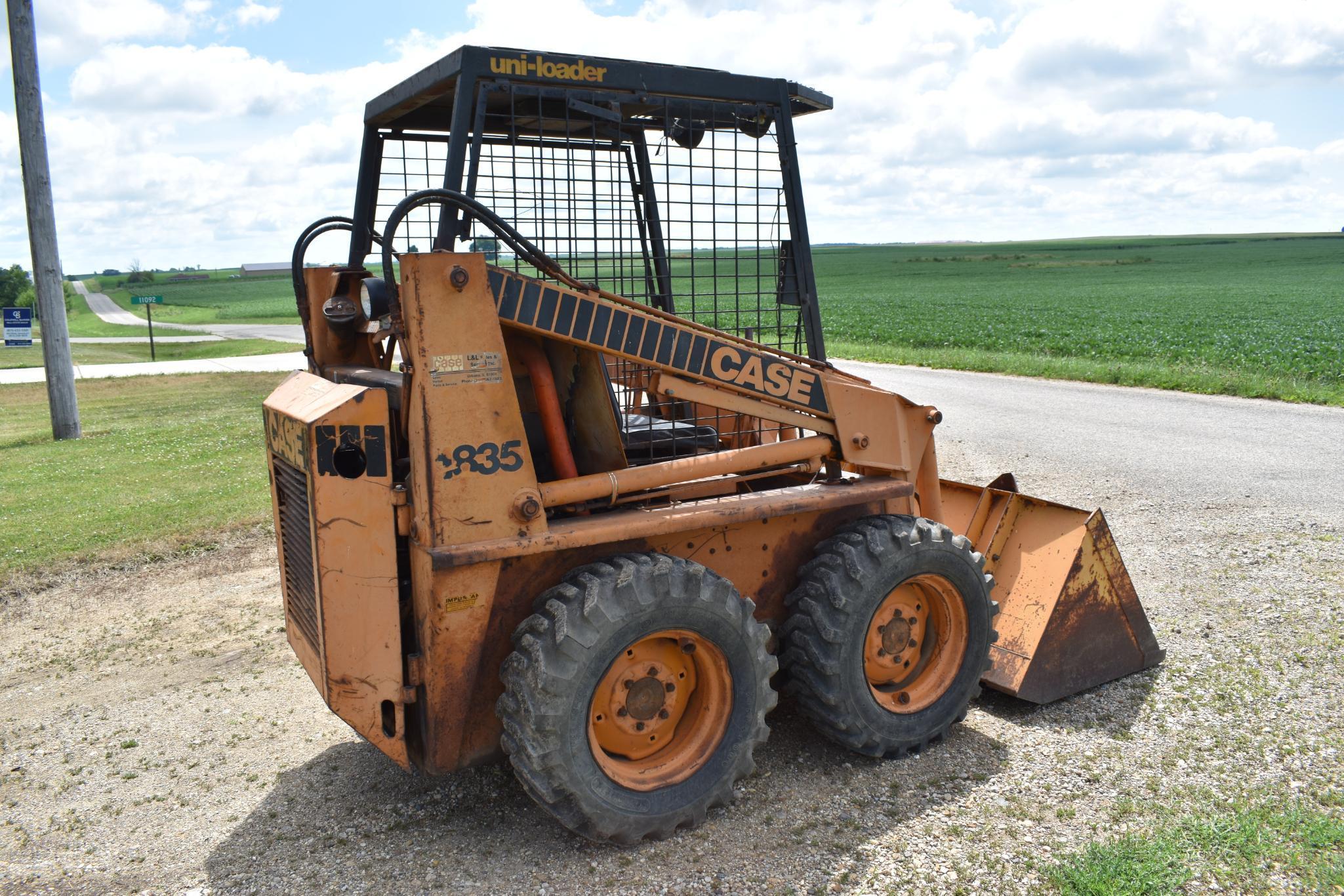 Case 1835 'Uni-Loader' skid steer