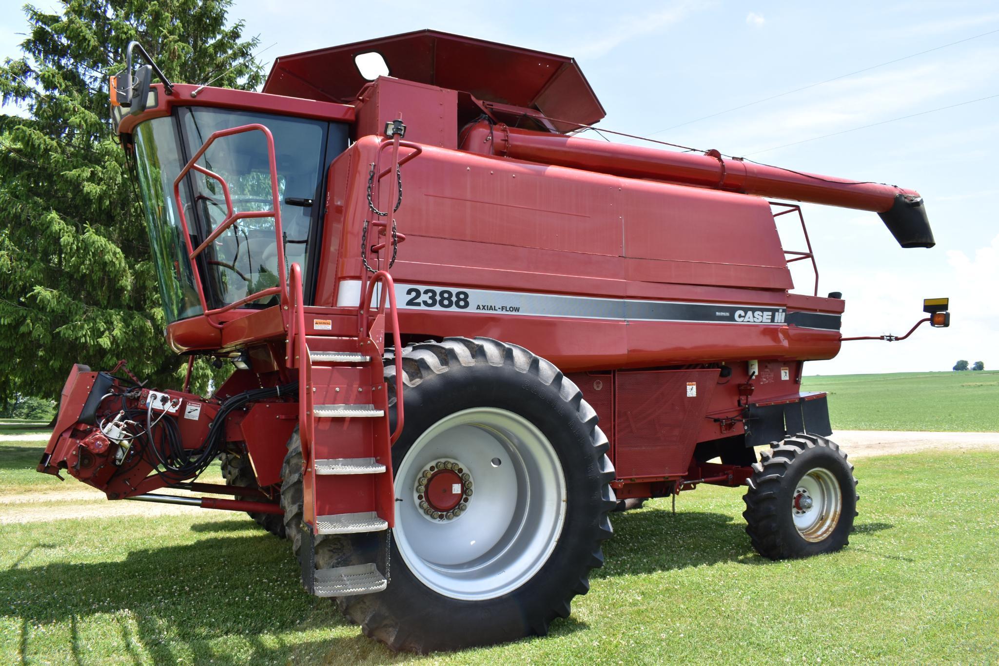 Case-IH 2388 2wd combine