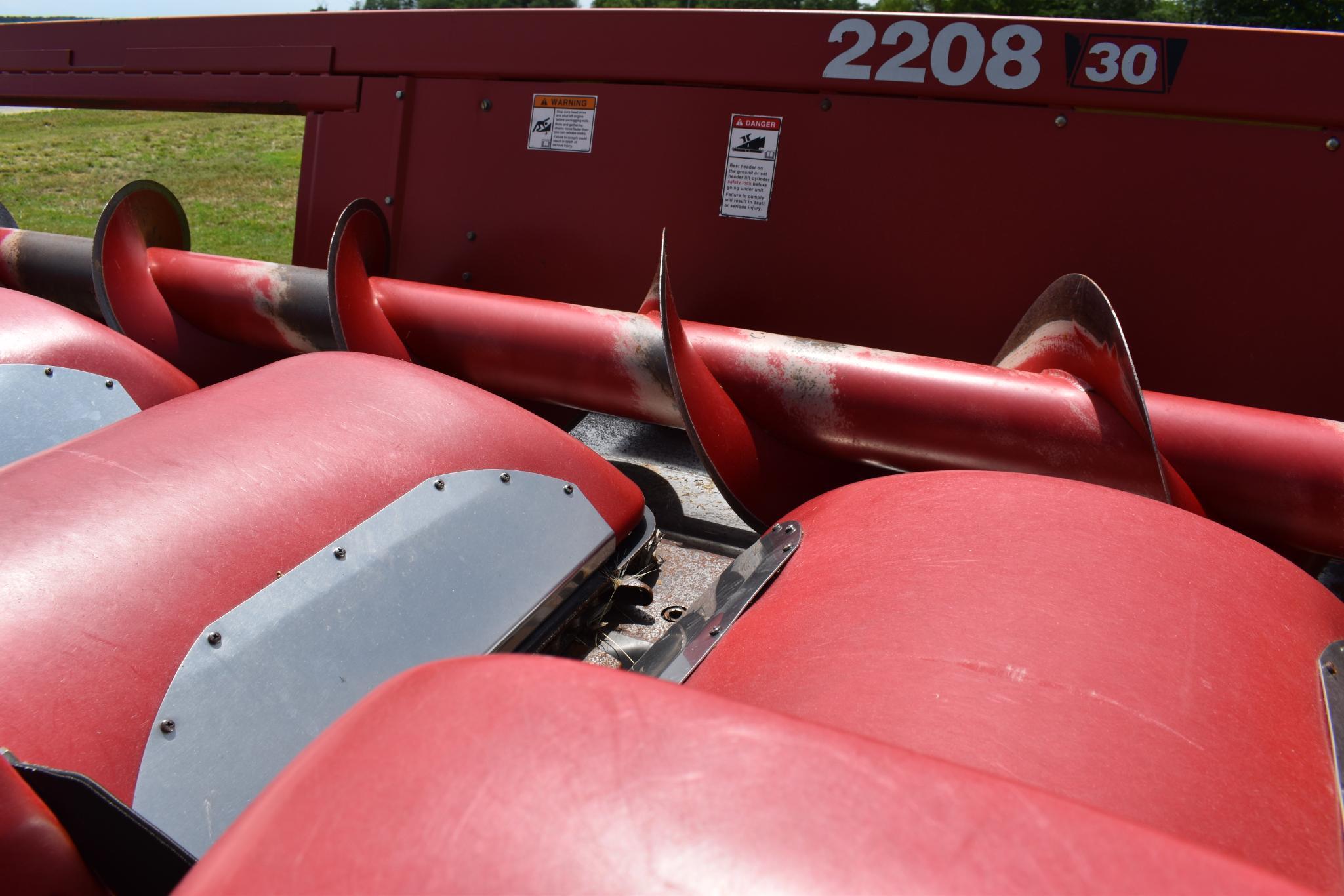 Case-IH 2208 8 row 30" corn head