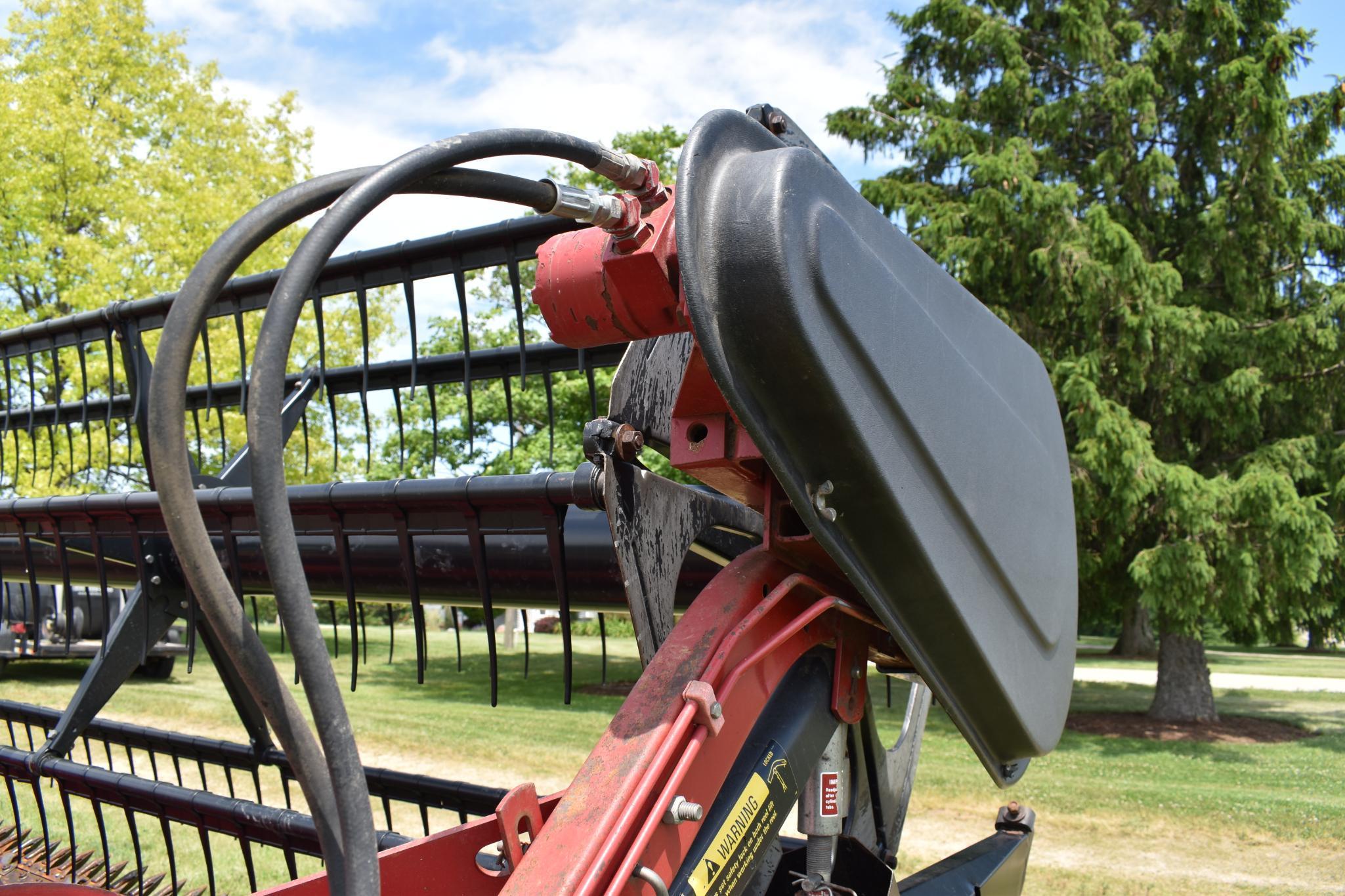 Case-IH 1020 25' grain platform