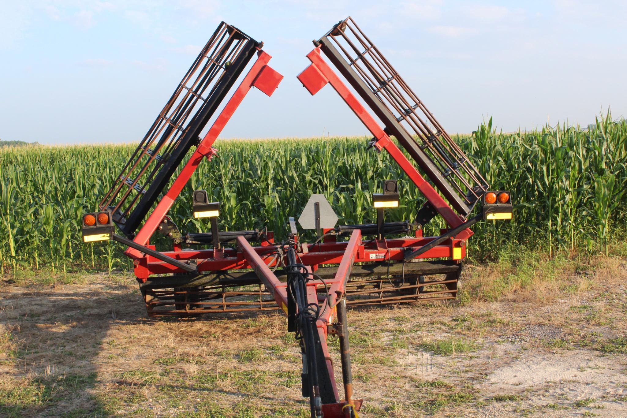 Case-IH 24' crumbler rolling basket