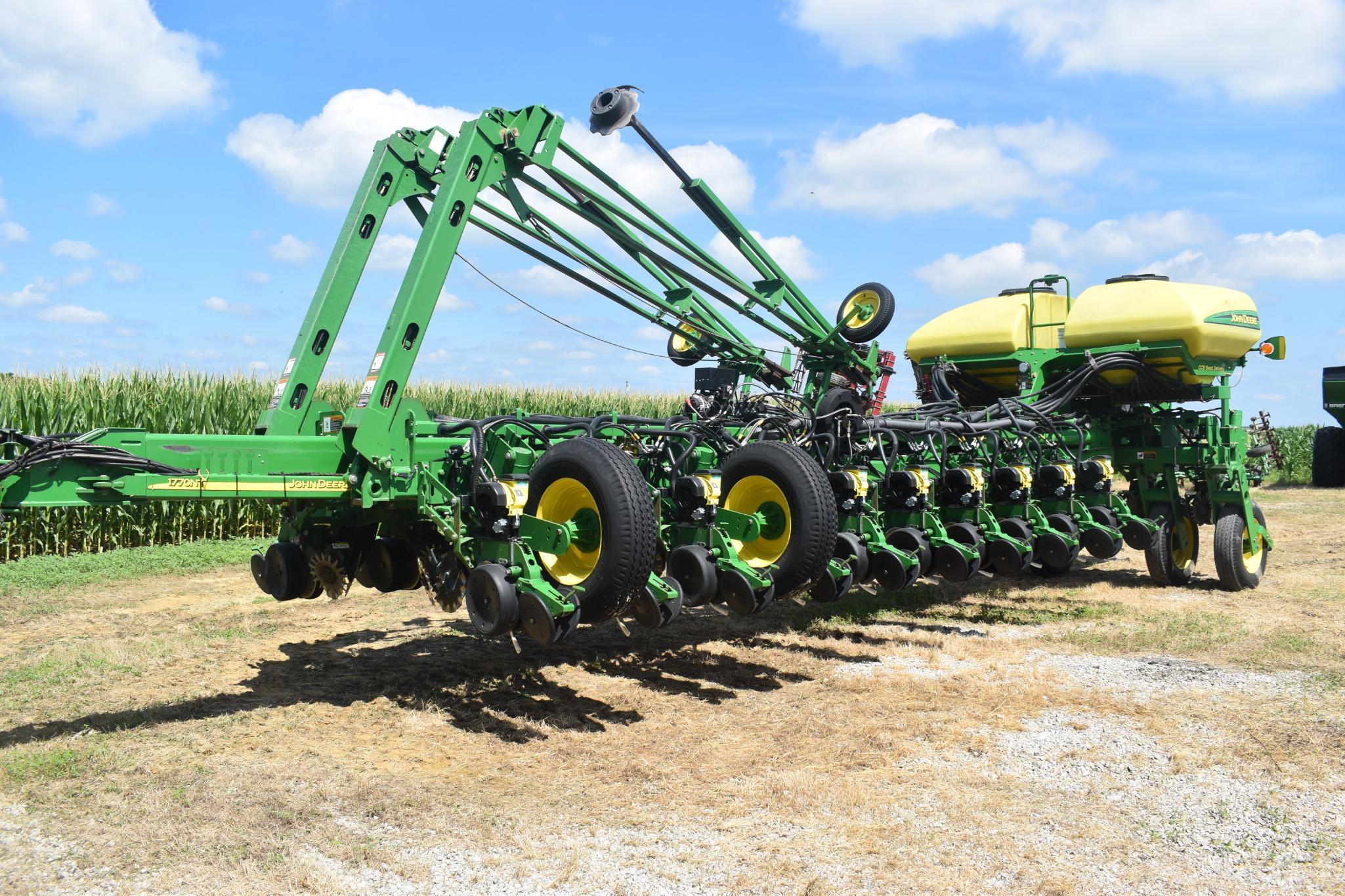 2006 John Deere 1770NT CCS 24 row 30" planter