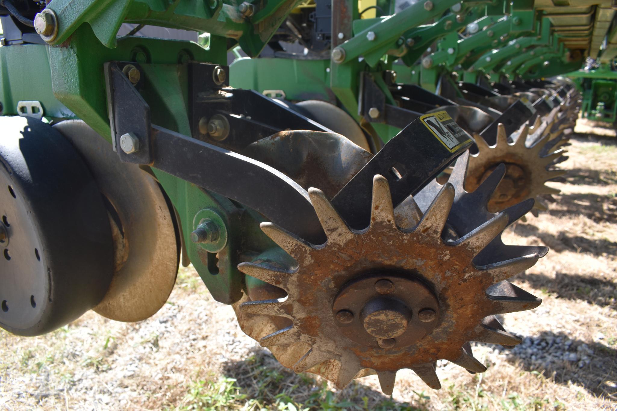 2006 John Deere 1770NT CCS 24 row 30" planter