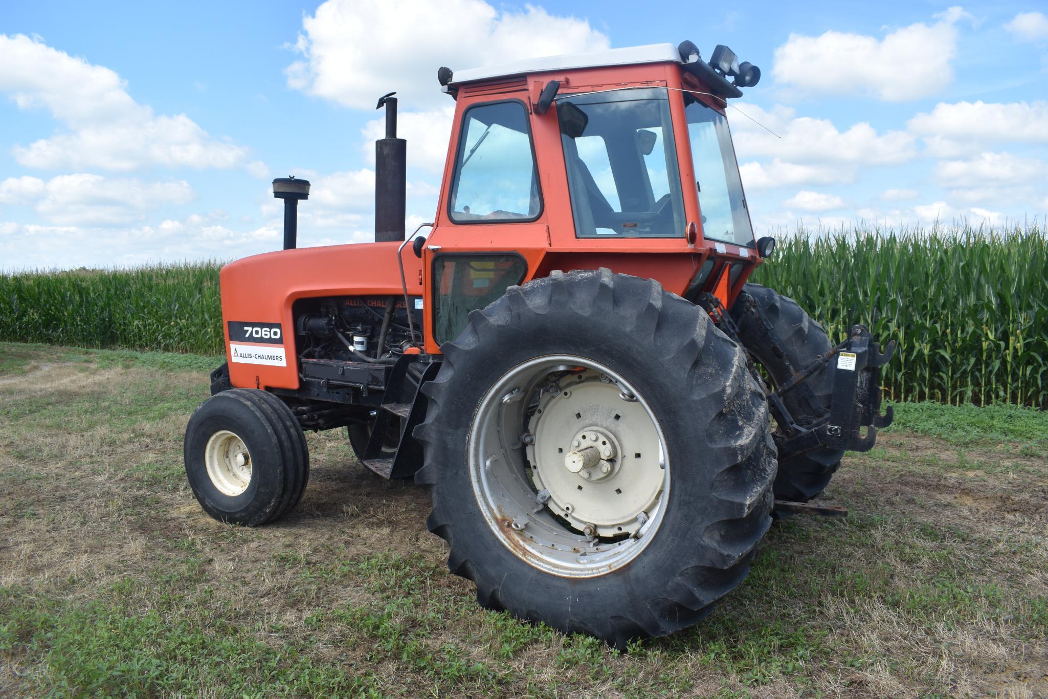 1979 Allis-Chalmers 7060 2wd tractor