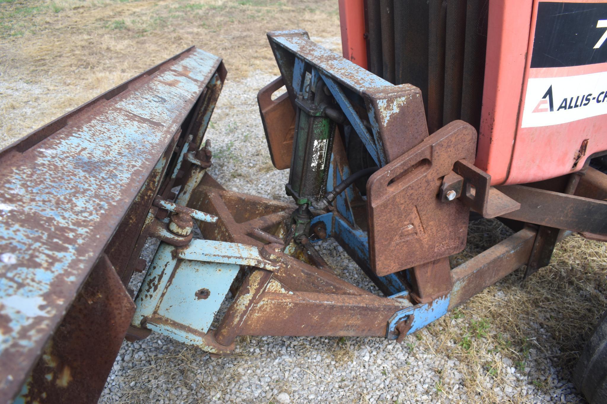 1980 Allis-Chalmers 7060 2wd tractor