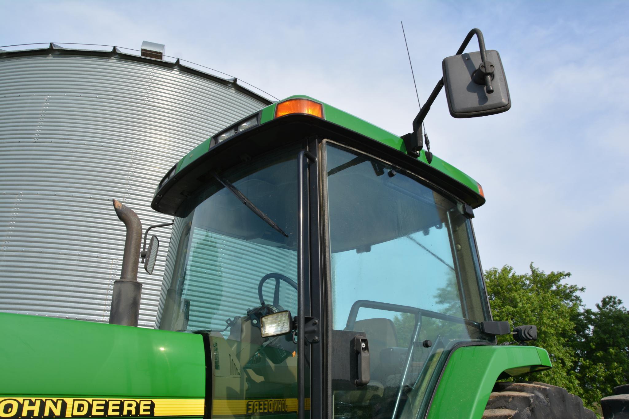 1998 John Deere 8300 MFWD tractor