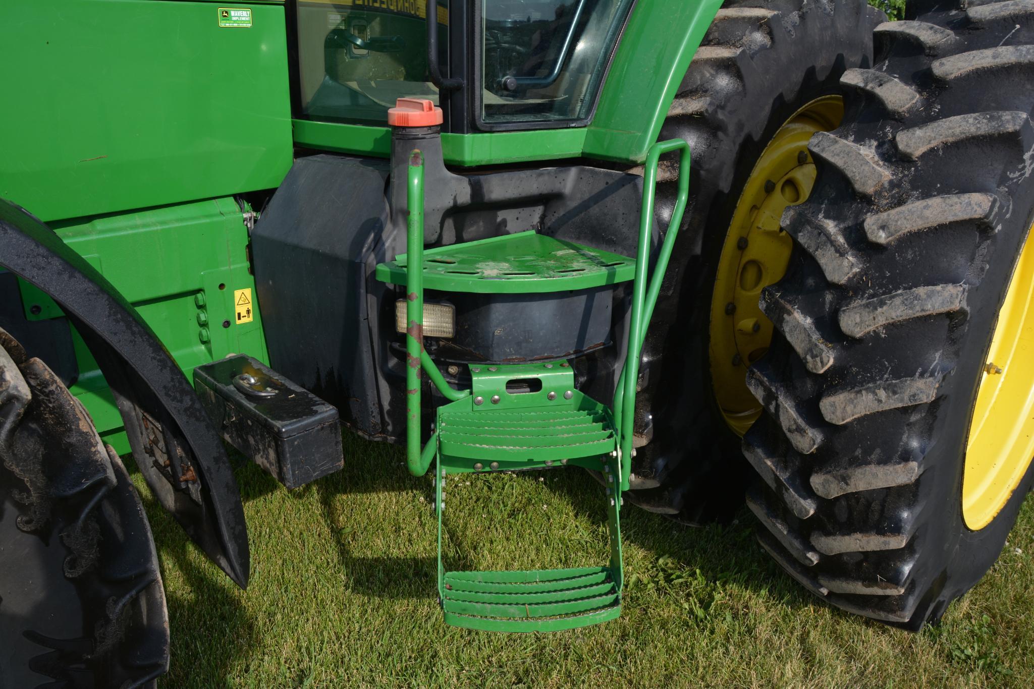 1998 John Deere 8300 MFWD tractor